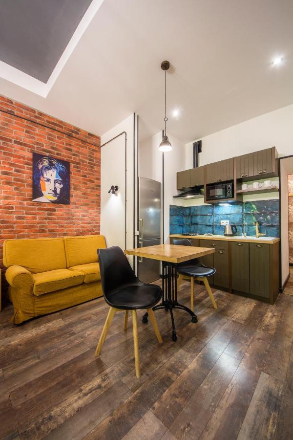 Loft Design Apartments On Desyatynnyi Ln, 7 키예프 외부 사진