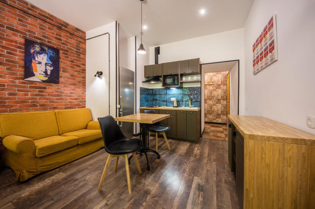 Loft Design Apartments On Desyatynnyi Ln, 7 키예프 외부 사진