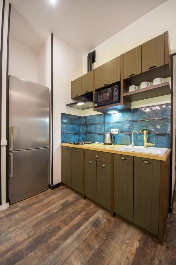 Loft Design Apartments On Desyatynnyi Ln, 7 키예프 외부 사진